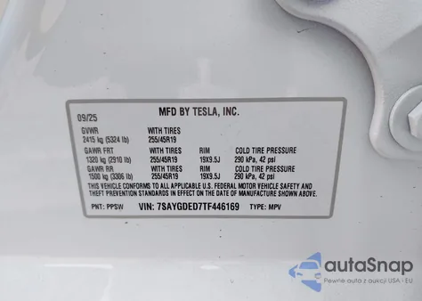 2026 Tesla Model Y Long Range Dual Motor All-Wheel Drive z USA, uszkodzony, nr VIN 7SAYGDED7TF446169